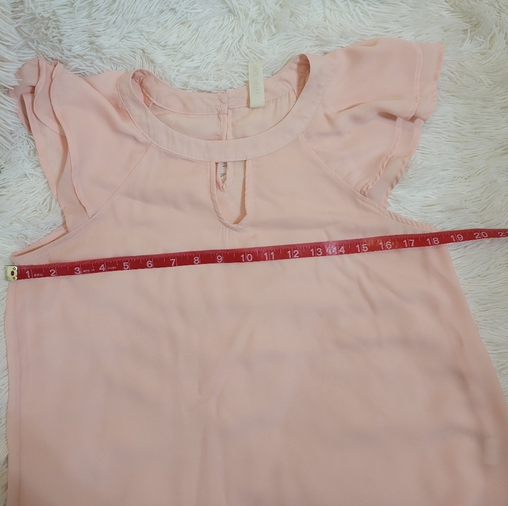 Hello Miss Light Pink Women's Short sleeve Keyhole Flowy top Medium - Picture 3 of 6